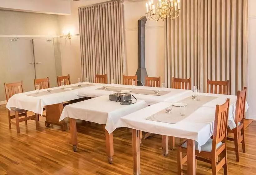 호텔 Montagu Country