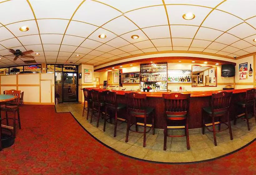 Отель Quality Inn