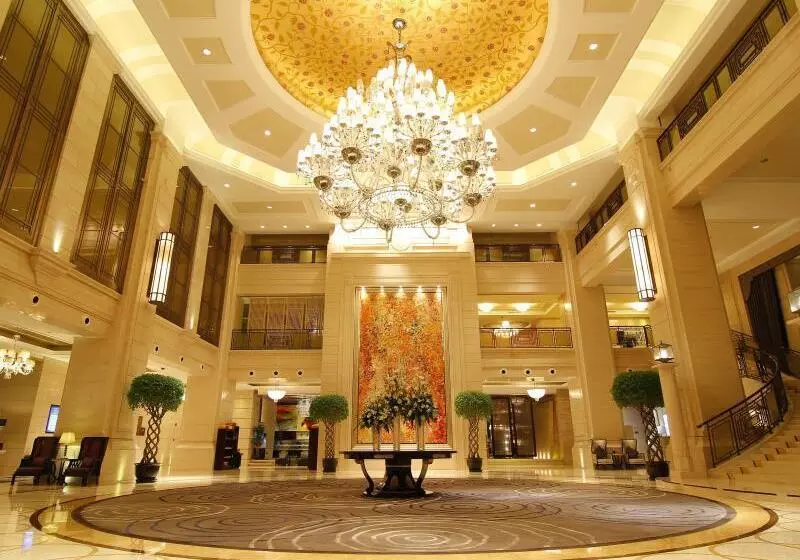 Отель Sheraton Shanghai Pudong Riverside