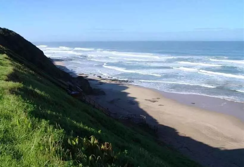 Отель Wilderness Beach