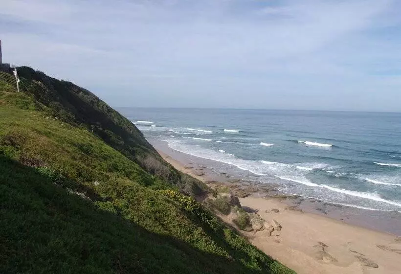 Отель Wilderness Beach