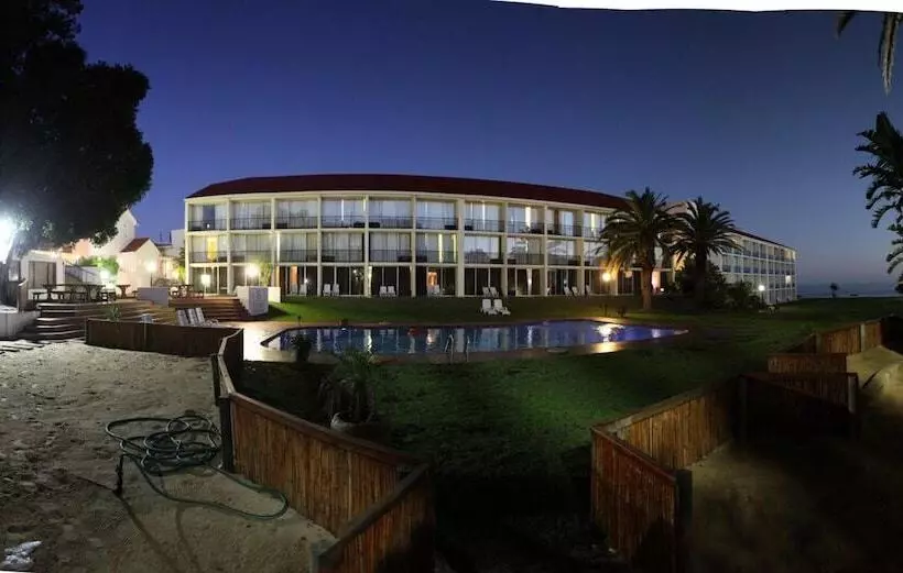 Отель Wilderness Beach