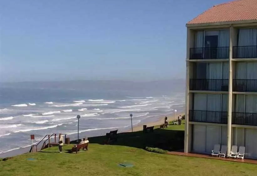 Отель Wilderness Beach