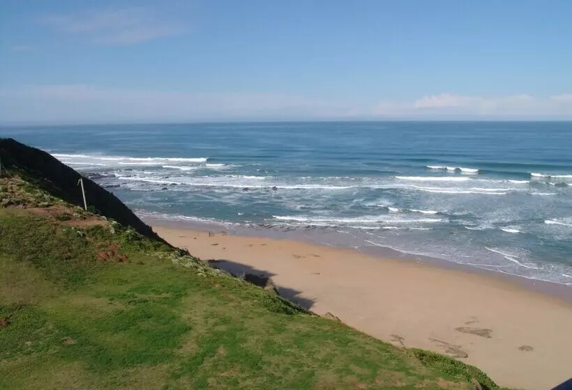 Отель Wilderness Beach