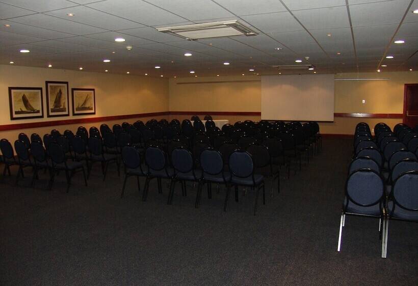 בית מלון כפרי Wilderness Beach