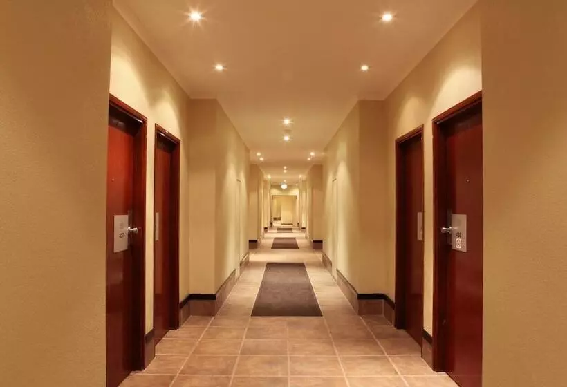 Отель Wilderness Beach