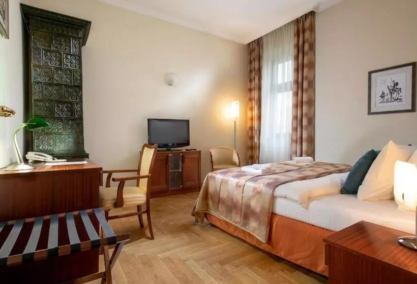 Red Brick Apartments