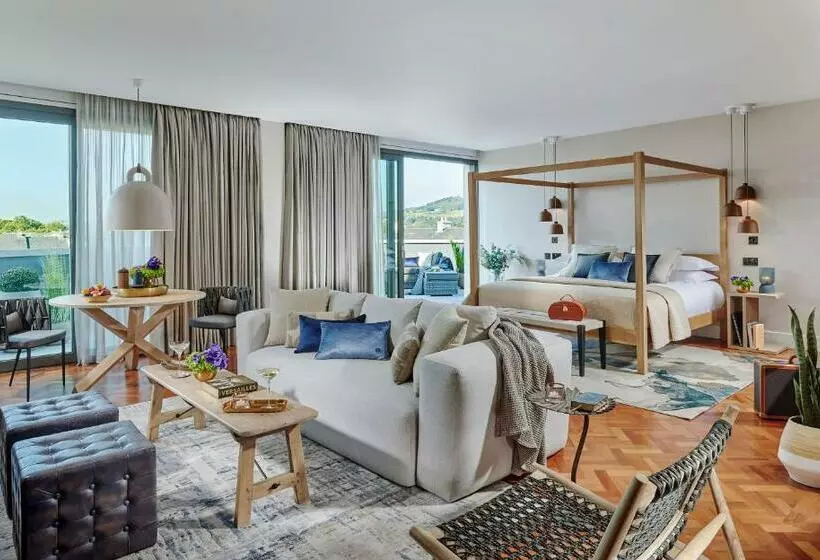 Seafield Hotel & Spa Resort