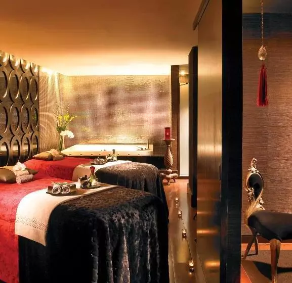 Seafield Hotel & Spa Resort