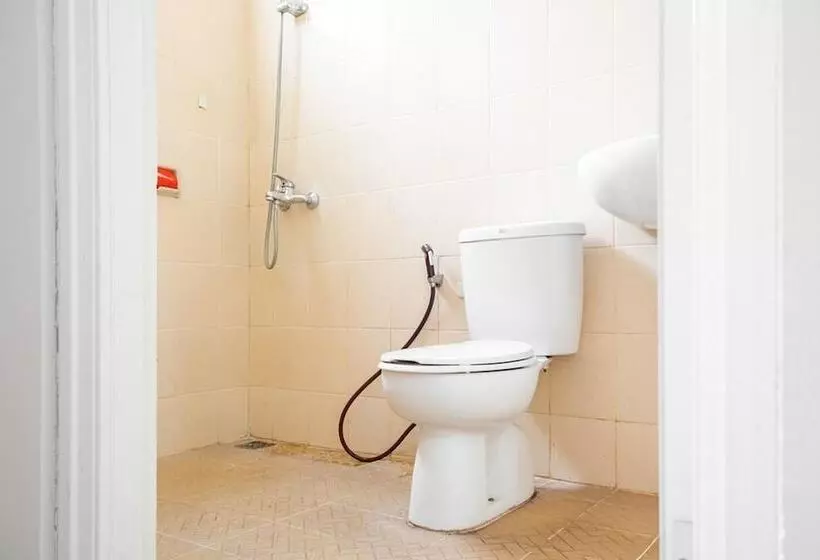 Majatalo Reddoorz Near Siloam Karawaci 3