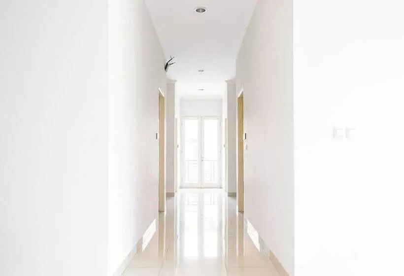 Majatalo Reddoorz Near Siloam Karawaci 3