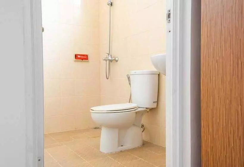 Majatalo Reddoorz Near Siloam Karawaci 3