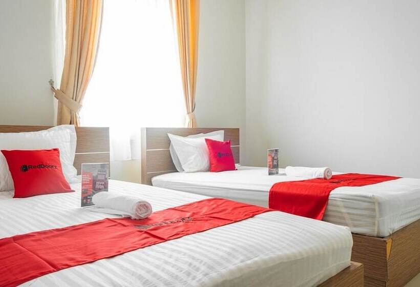 بنسيون Reddoorz Near Siloam Karawaci 3
