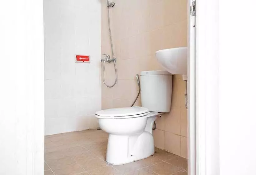 Majatalo Reddoorz Near Siloam Karawaci 3