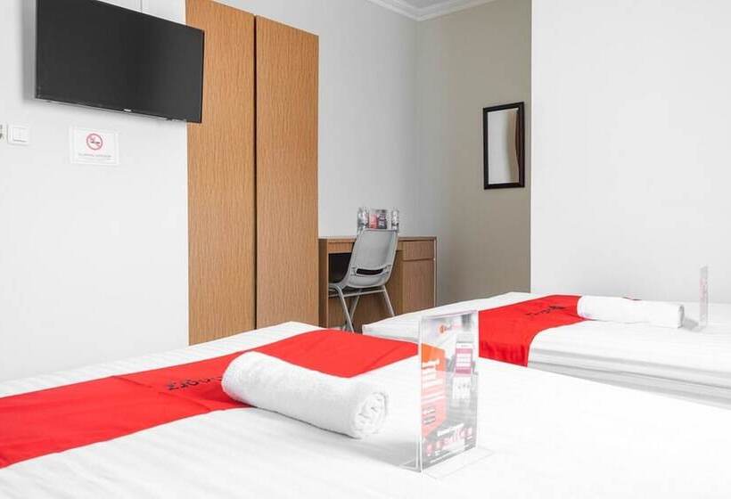 بنسيون Reddoorz Near Siloam Karawaci 3