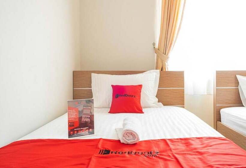 بنسيون Reddoorz Near Siloam Karawaci 3