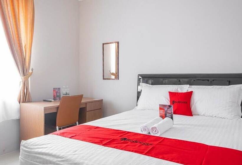 بنسيون Reddoorz Near Siloam Karawaci 3