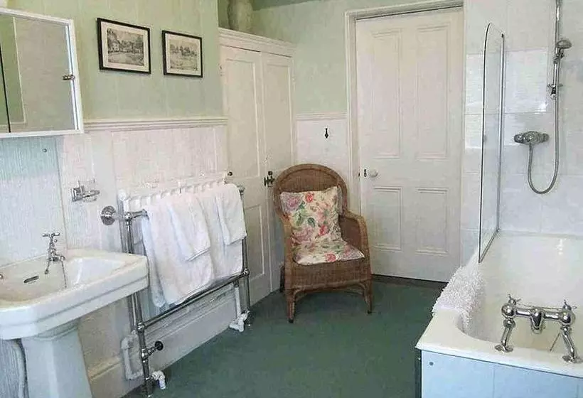 Bed and Breakfast Hollybank House