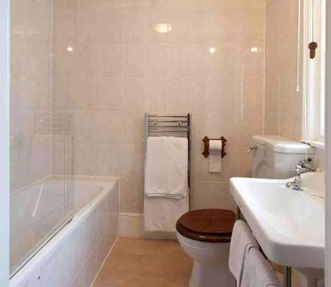 Bed and Breakfast Hollybank House