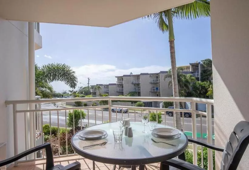 Отель Breakfree Alexandra Beach