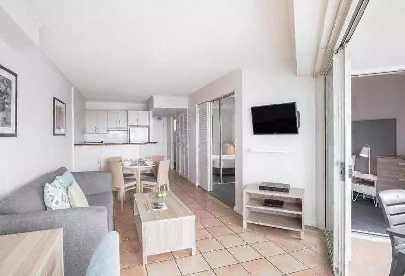 Отель Breakfree Alexandra Beach