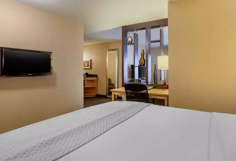 Cambria Hotel Ft Collins