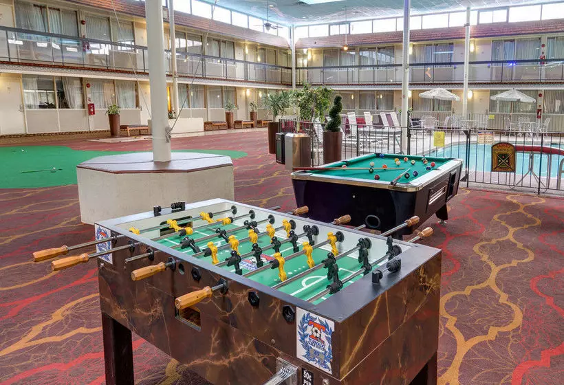 酒店 Clarion Inn & Fundome - College Park