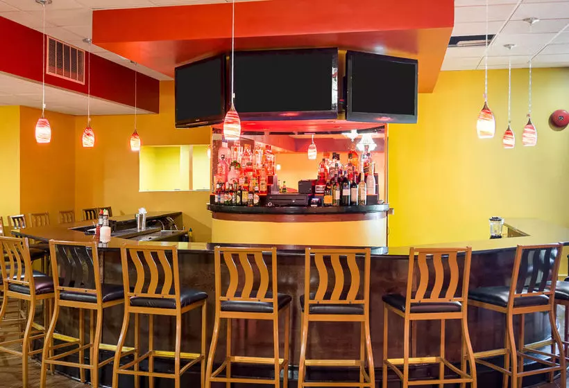 酒店 Clarion Inn & Fundome - College Park