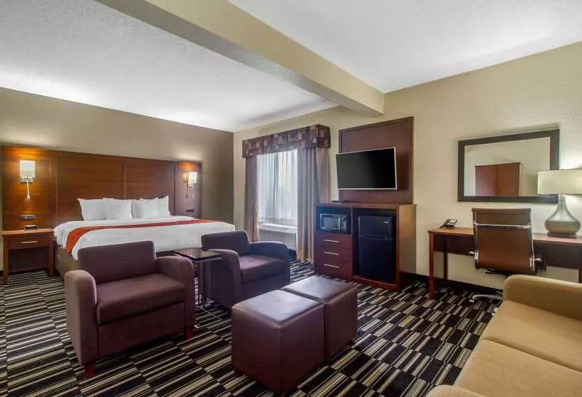 호텔 Comfort Suites