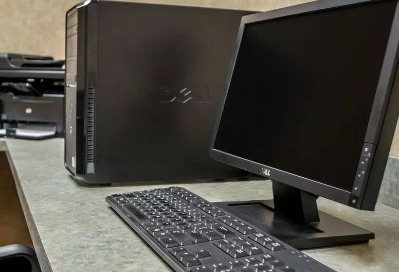 Отель Comfort Suites Portland Southwest