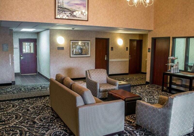 فندق Comfort Suites Portland Southwest