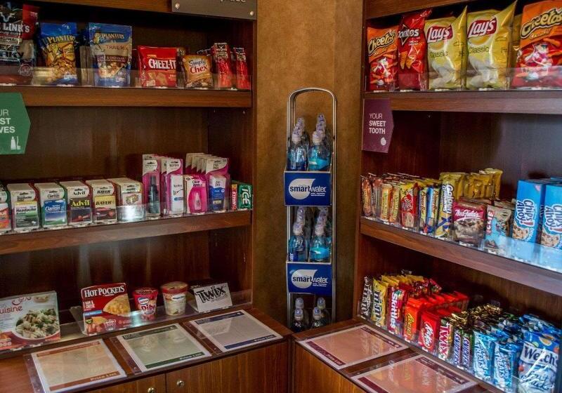 فندق Comfort Suites Portland Southwest