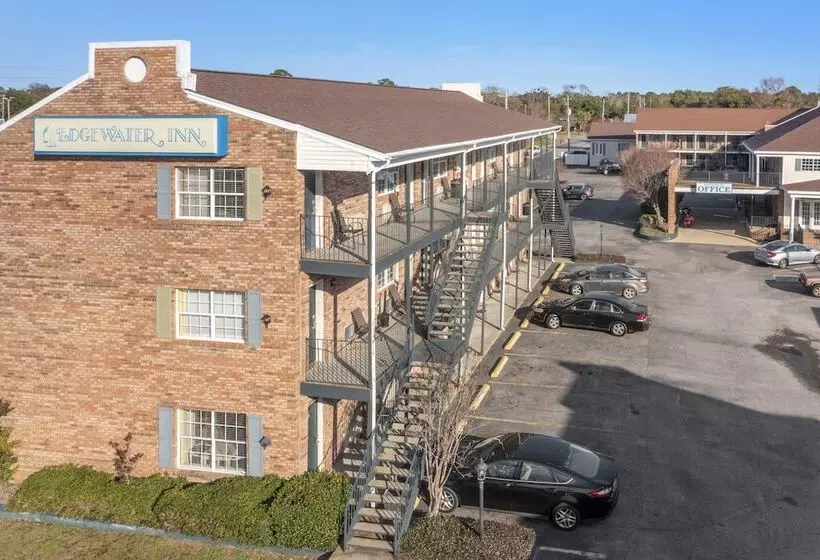 ホテル Edgewater Inn   Biloxi Beach