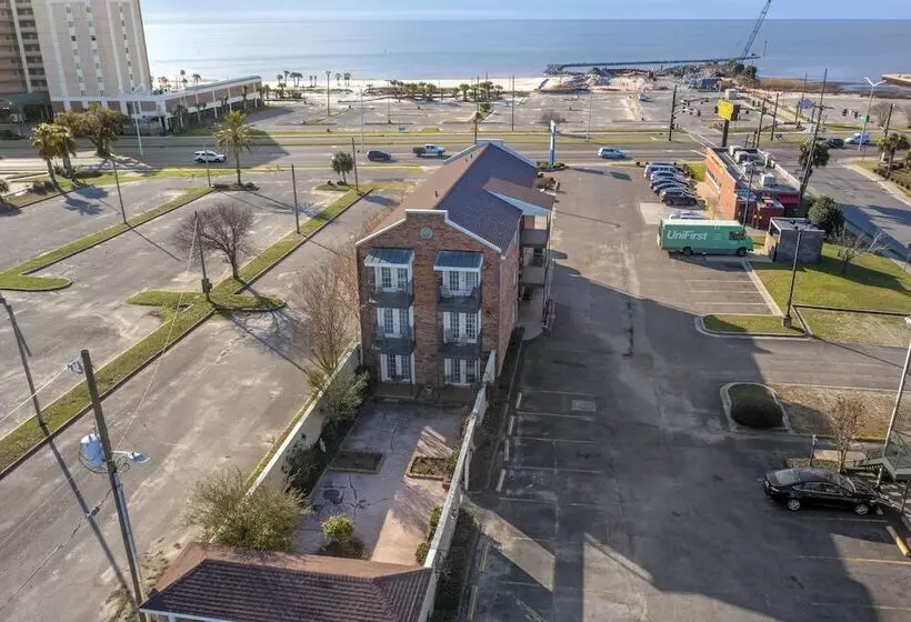 ホテル Edgewater Inn   Biloxi Beach