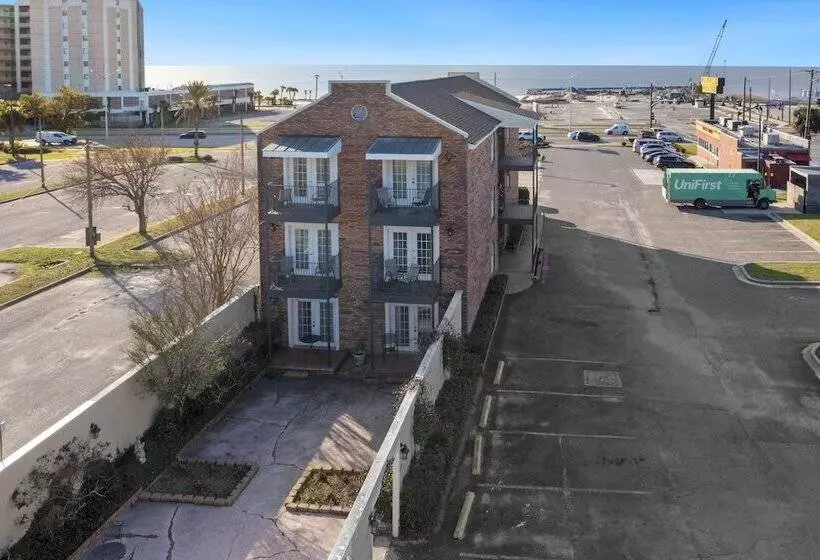 ホテル Edgewater Inn   Biloxi Beach