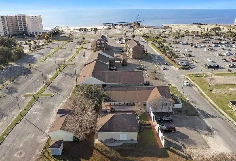ホテル Edgewater Inn   Biloxi Beach