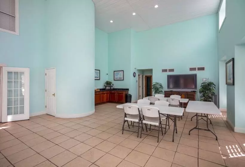 ホテル Edgewater Inn   Biloxi Beach