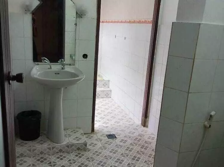 Отель Enjung Beji Resort