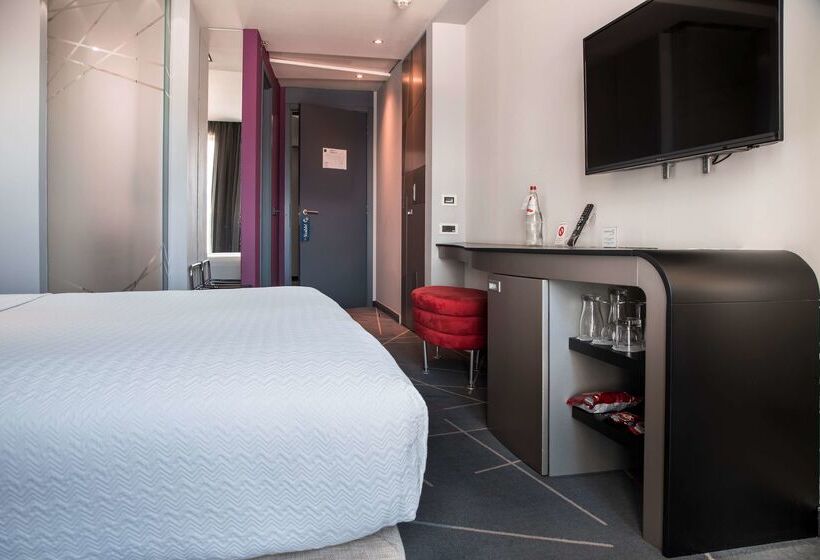 هتل Golden Tulip Zira Belgrade