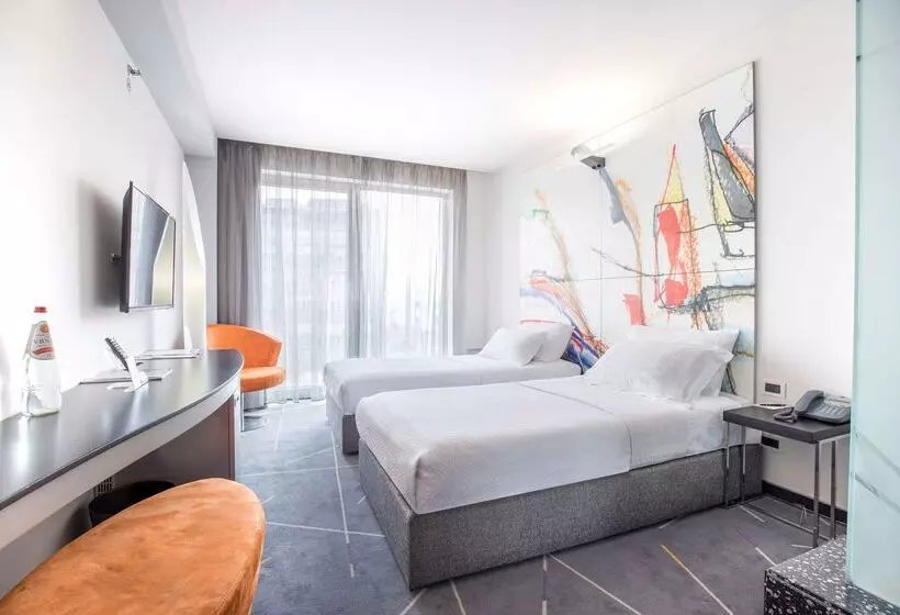 هتل Golden Tulip Zira Belgrade