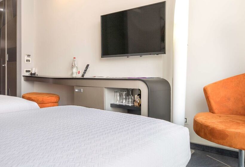 هتل Golden Tulip Zira Belgrade