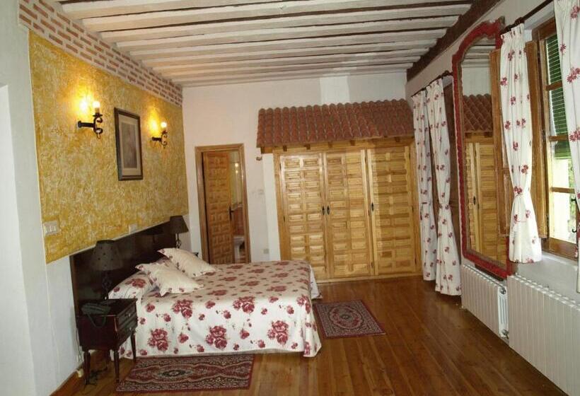 هتل Gran Posada La Mesnada