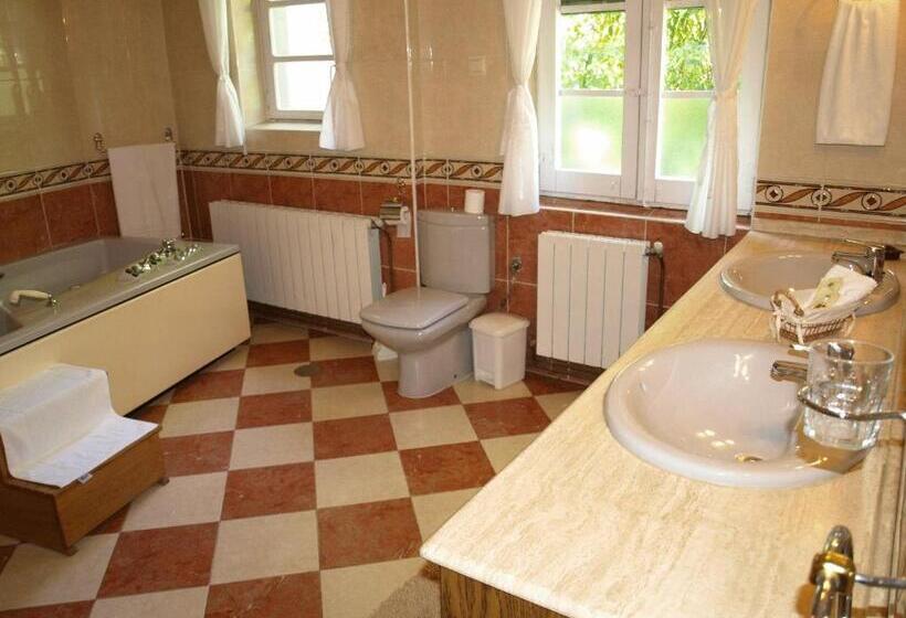 هتل Gran Posada La Mesnada