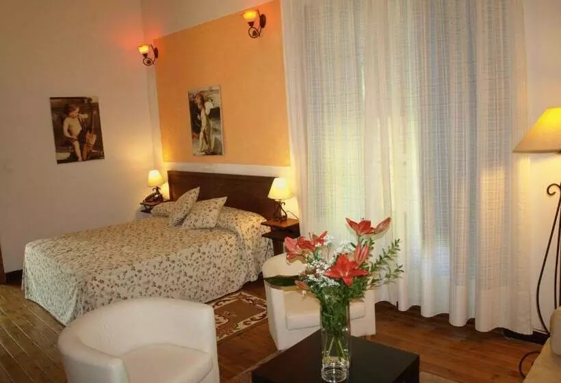 هتل Gran Posada La Mesnada