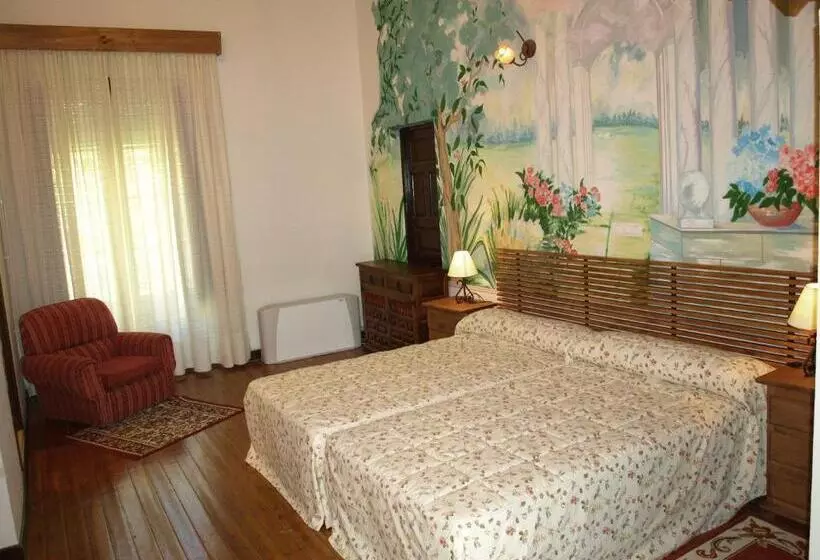 هتل Gran Posada La Mesnada