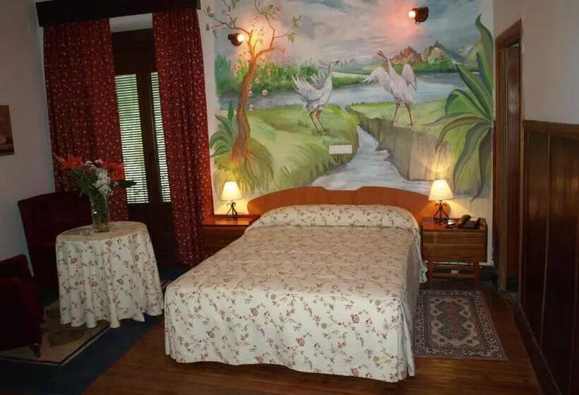 هتل Gran Posada La Mesnada