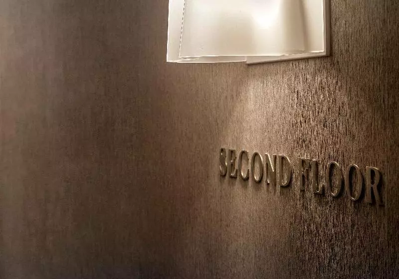 Отель Kefalari Suites