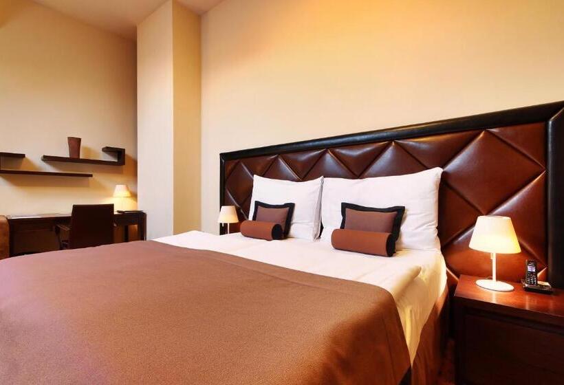 Skaritz Hotel & Residence