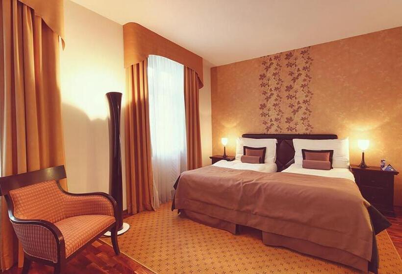 Skaritz Hotel & Residence