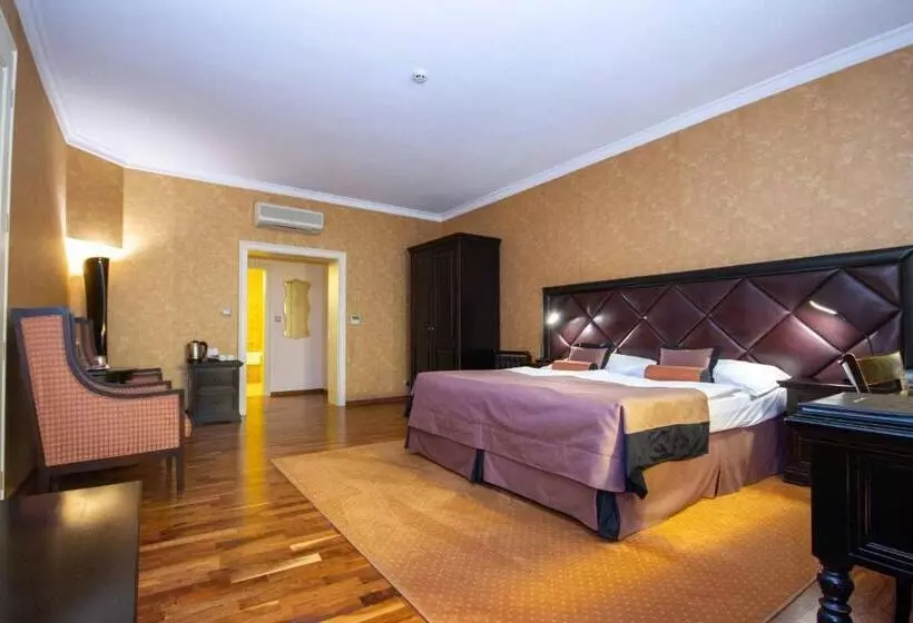 Skaritz Hotel & Residence